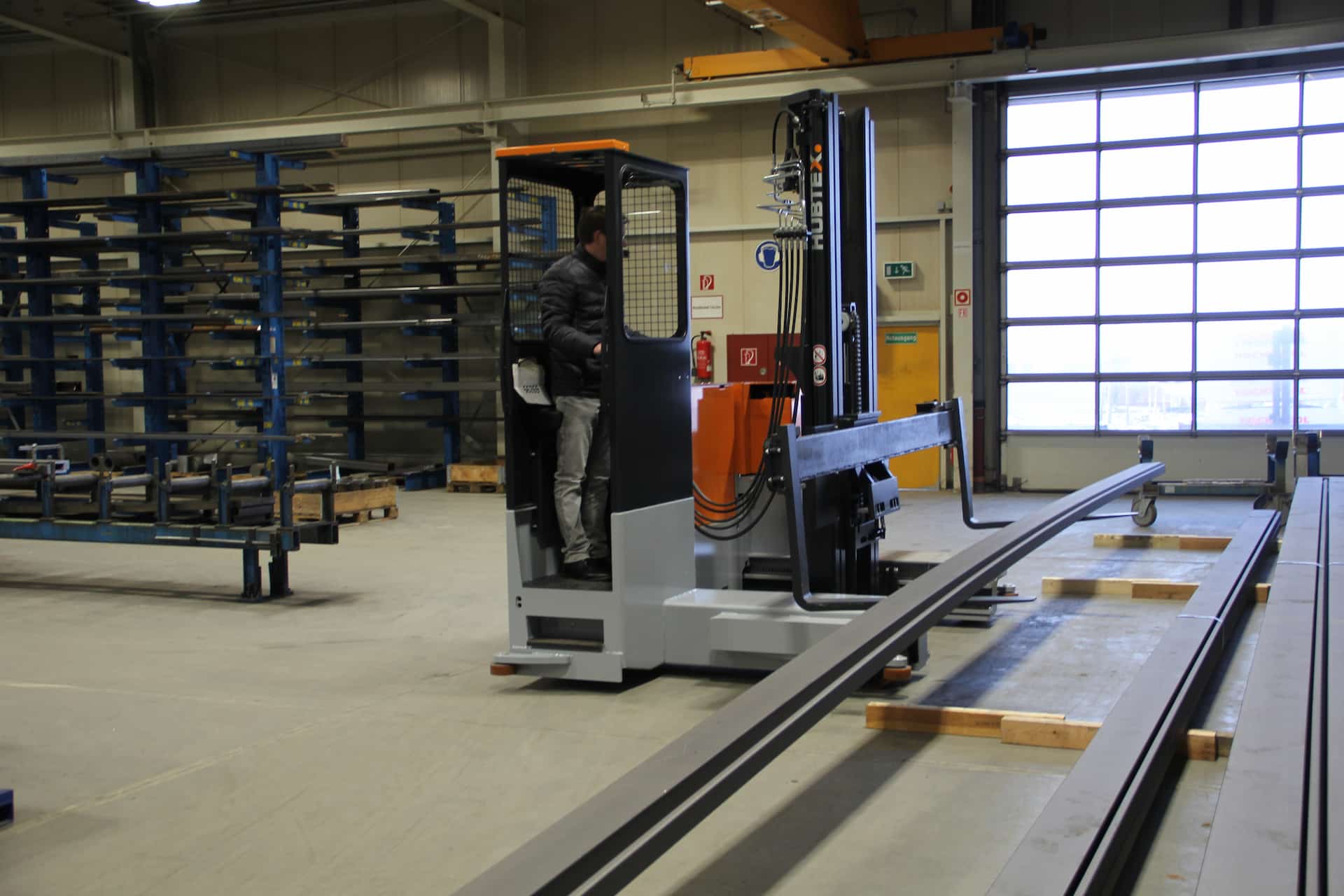 HUBTEX EASY fork carriage for picking up long goods