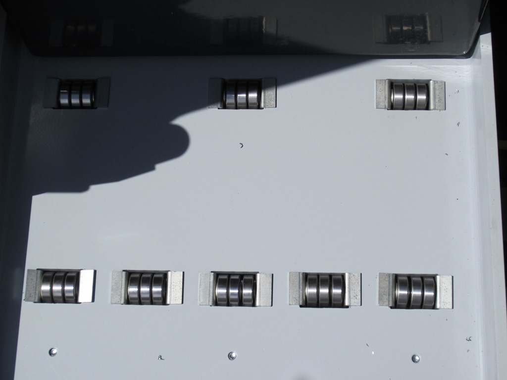 The batteries of the forklift trucks can be easily exchanged.