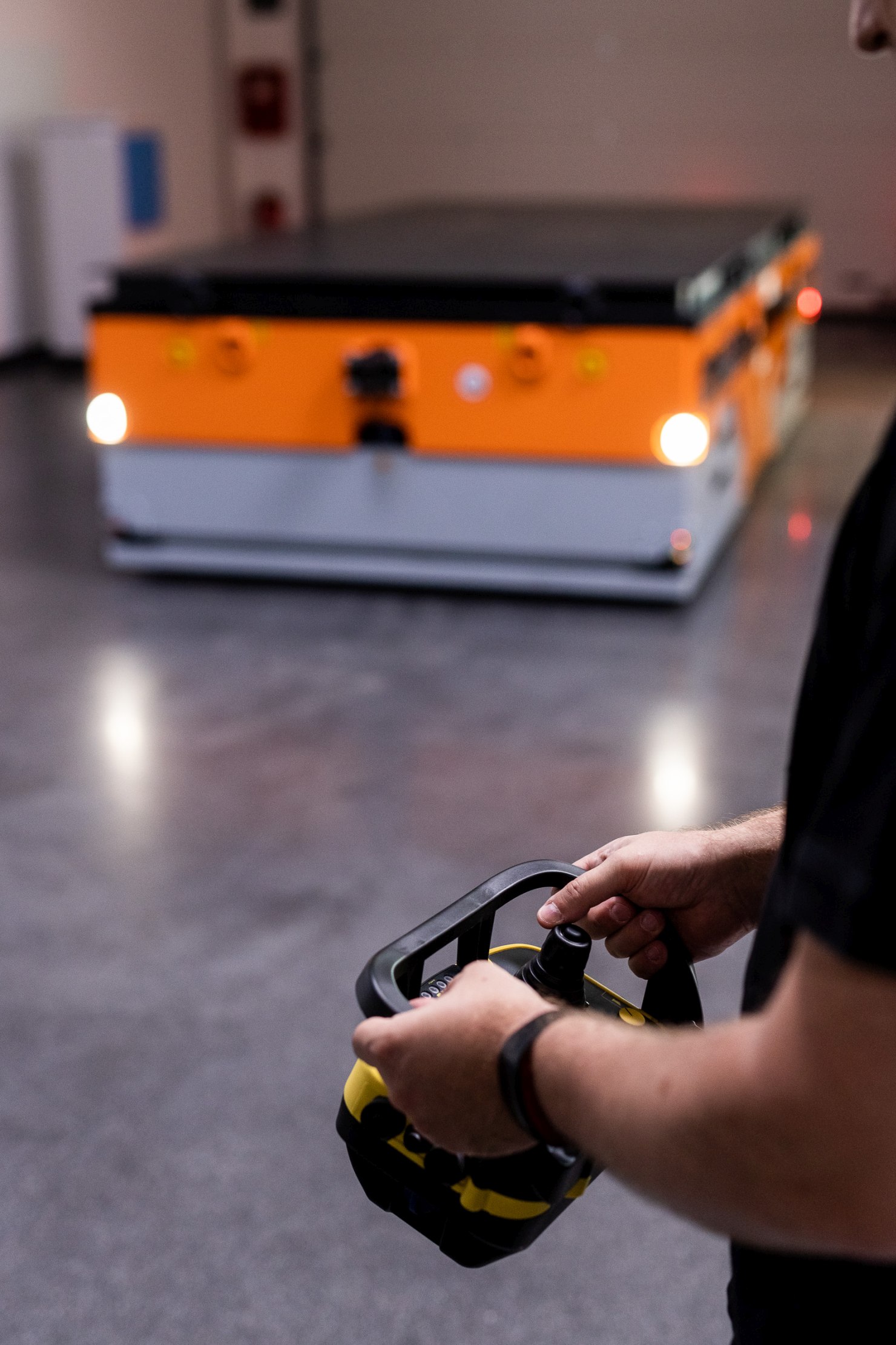 Bedienung Funkfernsteuerung Plattformtransporter SFX