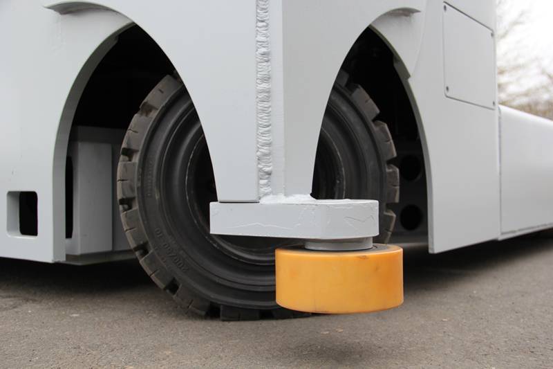 Simple rack guide roller