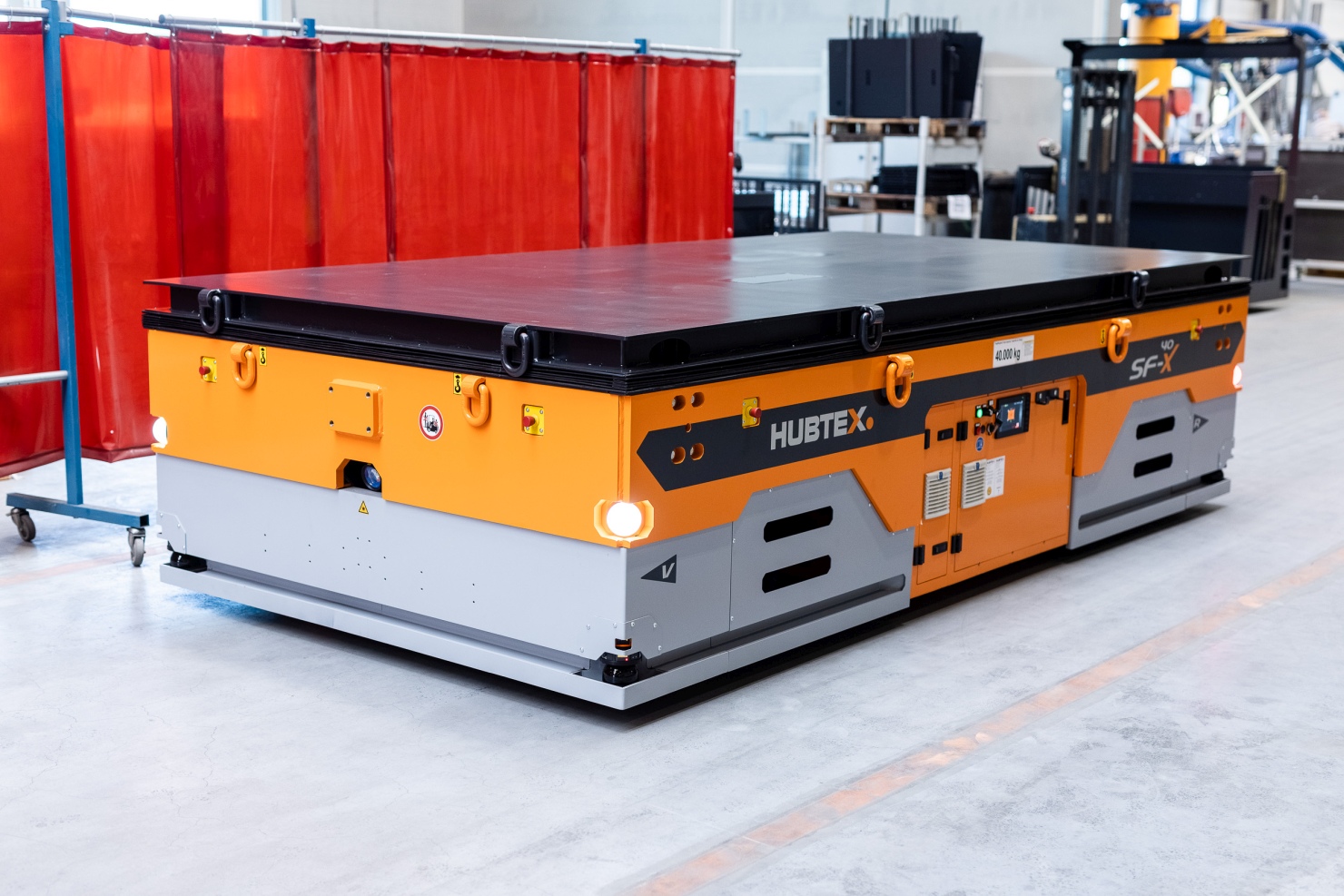 SFX platform transporter with capacities of 55,000, 88,000 and 143,000 lbs