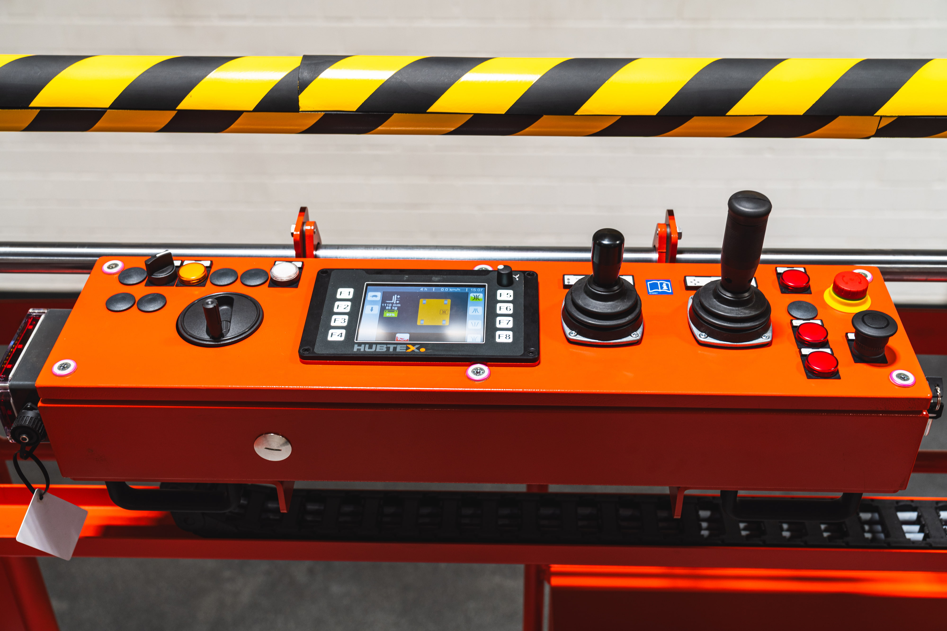 HUBTEX omnidirectional platform with information display for for aircraft assembly