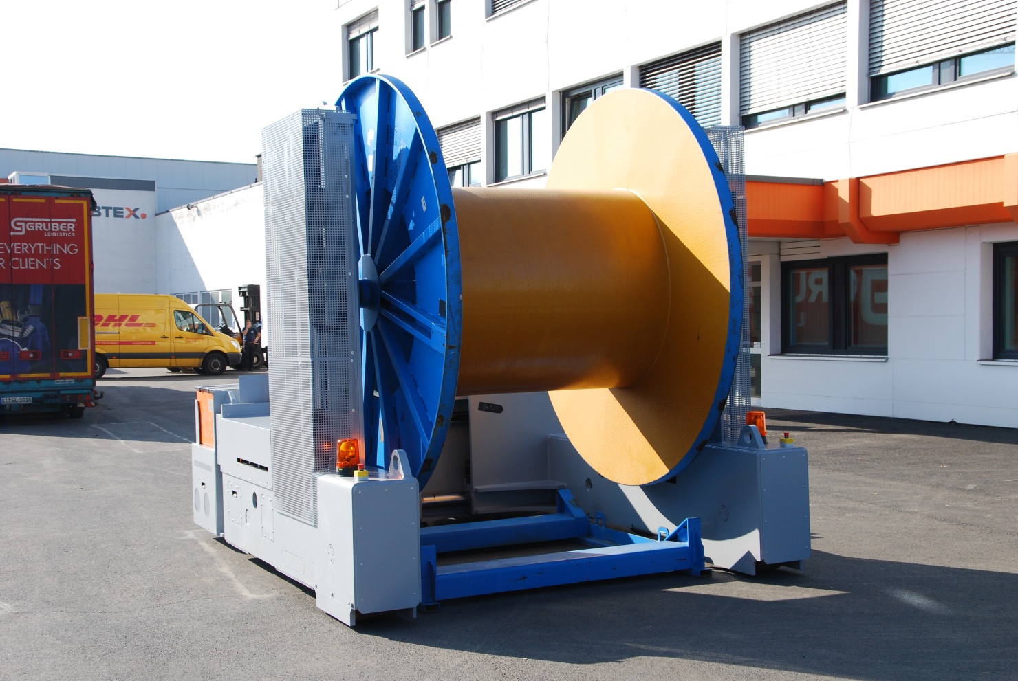 HUBTEX Cable Drum Handling Equipment