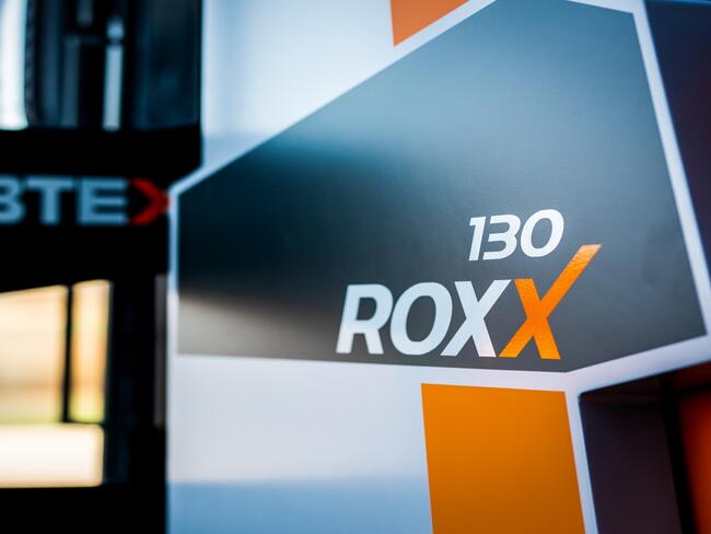 hubtex-roxx-nahansicht.jpg La RoxX transporta cargas en espacios reducidos.