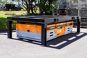 New SFX platform transporter – optionally available with trailer coupling and Blue Arrow directional indicator