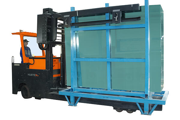 Glasgestelltransporter GTT beim Hanlingsprozess von HUBTEX