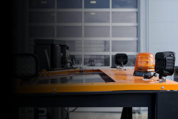 Zwaailicht op een heftruck dak