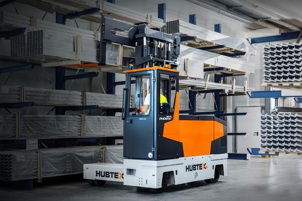 Phoenix ESTL multi-directional forklift in building materials trade