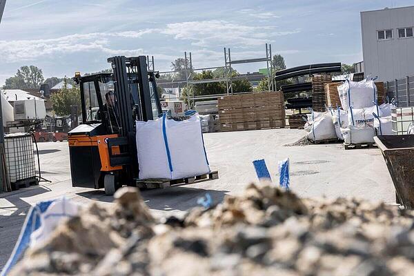 HUBTEX Multi Directional Counterbalance Forklift FluX