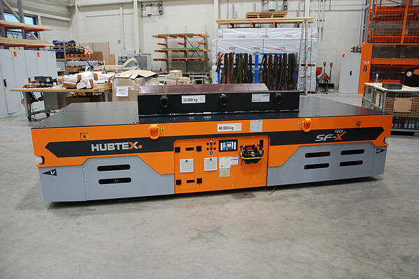 Schwerlastplattform für Coils bis 32 t im innerbetrieblichen Transport zwischen Lager und Fertigung