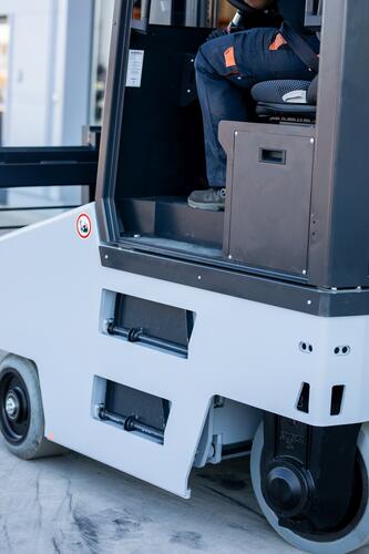 the cab entrance of the HUBTEX FluX 70
