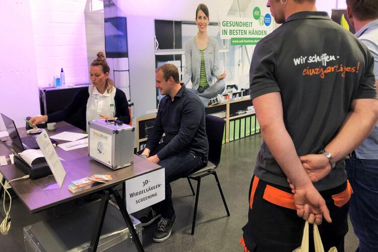 Wirbelsäulenscan am HUBTEX Gesundheitstag