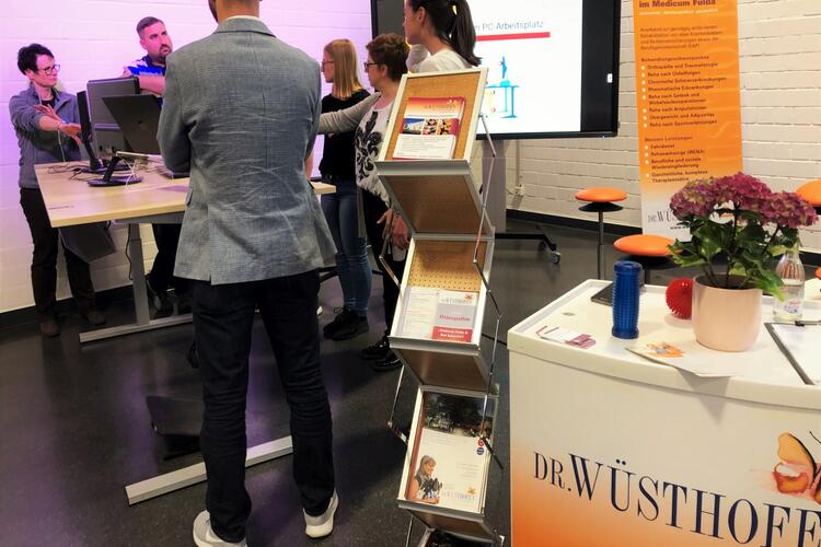 Dr. Wüsthofen informiert am HUBTEX Gesundheitstag