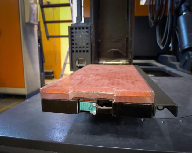 Gabelzinken mit Sensoren von HUBTEX