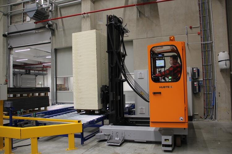 Transporte de plástico con una ESTL de HUBTEX