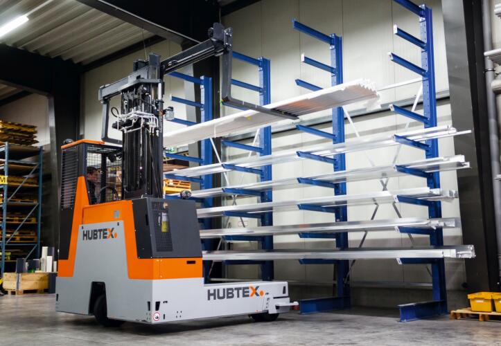 HUBTEX meerwegzijlader in actie