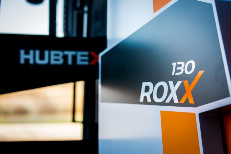 De RoxX transporteert lasten binnen een kleine ruimte.