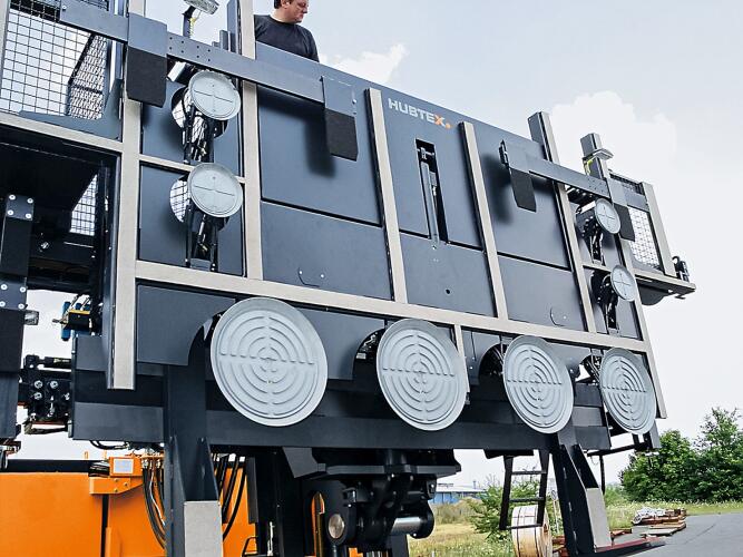 der Vakuumanbau an das Glastransportsystem von HUBTEX