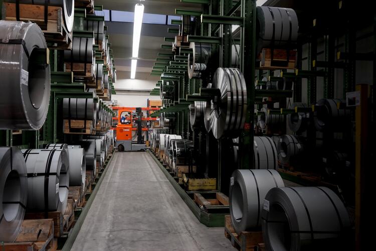 De gebruiksmogelijkheid in een spoelmagazijn is een van de typische toepassingsgebieden voor HUBTEX.