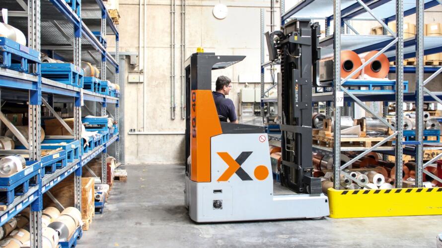 Chariots à mât rétractable HUBTEX