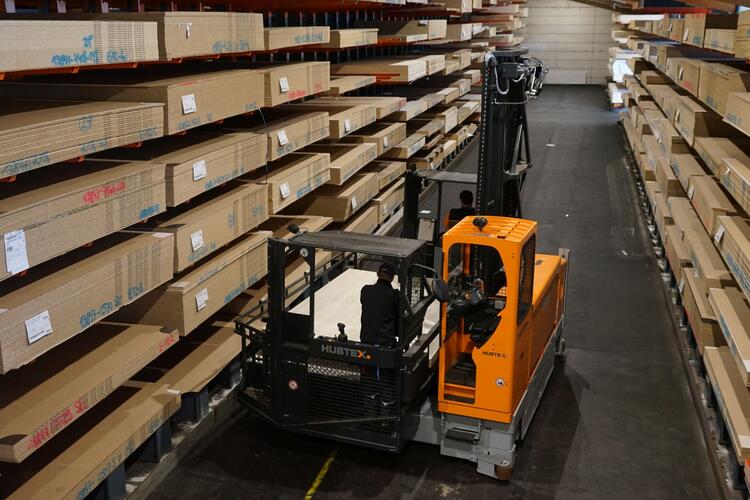 Le MQ 70 de HUBTEX utilisé dans l'industrie du bois