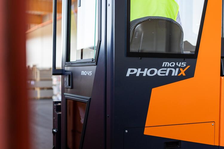 The HUBTEX multidirectional sideloader PhoeniX