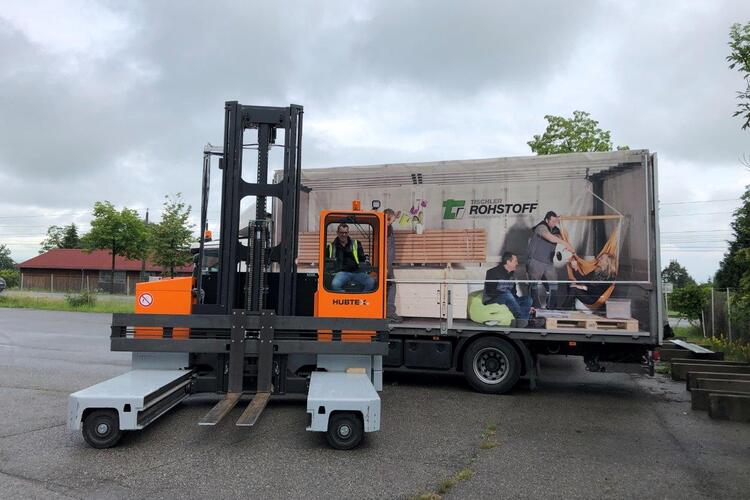 Tischler Rohstoff erhält 5. Stapler von HUBTEX