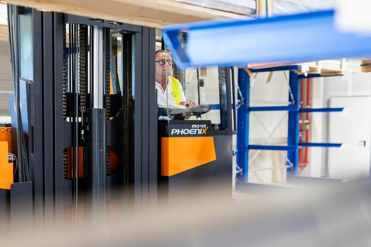 PhoeniX cabin with all-round visibility