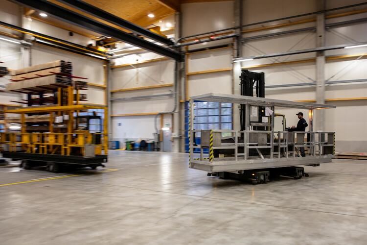 Blecha-Aluminium_2500px-11.jpg Mehrwegestapler und Kommissionierer beim Aluminium Handling