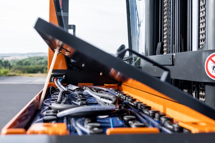 Die Batterie im Maxx ist einfach zugänglich