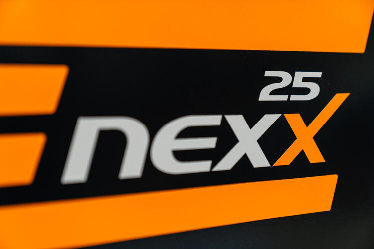 NexX Mehrwege Schubmaststapler