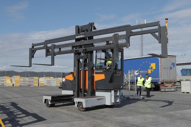 Carretilla multidireccional PHOENIX en HIANSA