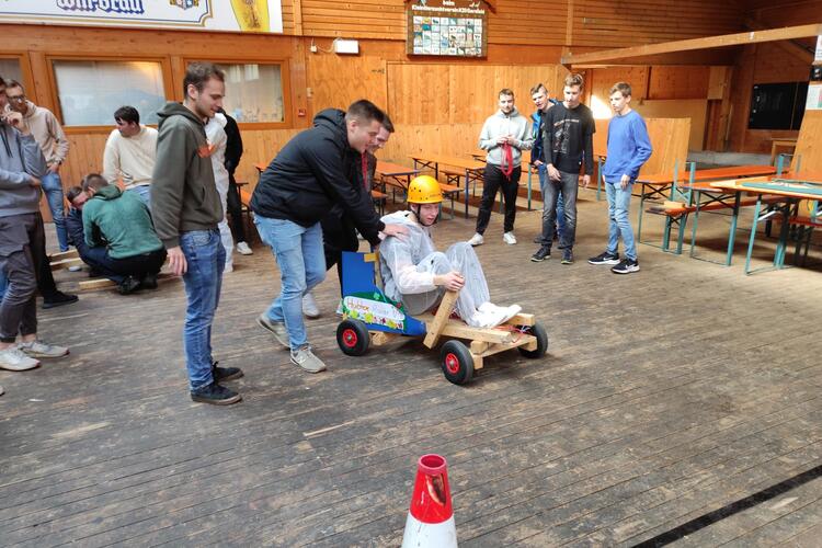 Seifenkistenrennen beim Azubi Teamtag 2022