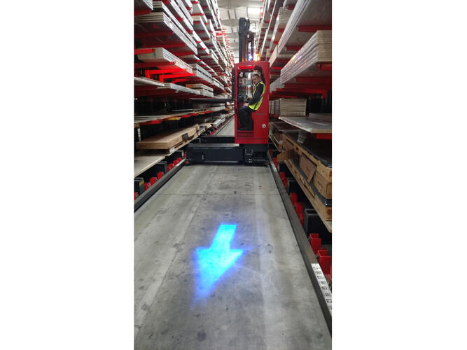 The direction of travel indicator of the HUBTEX MaxX