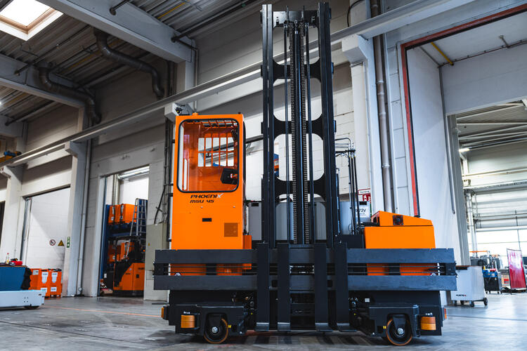 Front view of the Phoenix 2840