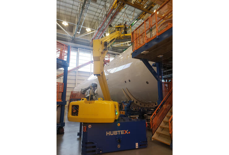 Boom Lift für die Flugzeugwartung
