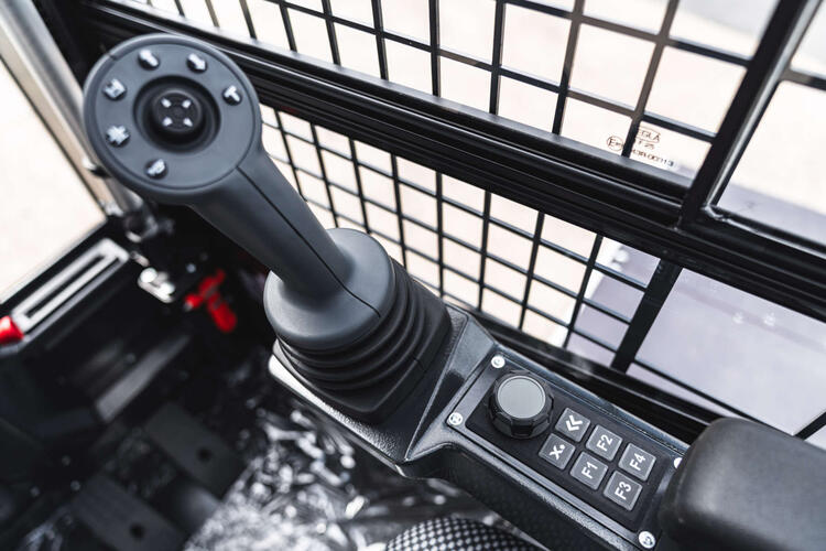 Hubtex MSL Mehrwege Seitenstapler Außengelände