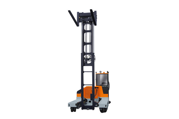 HUBTEX Forklift while Lumber JHandling