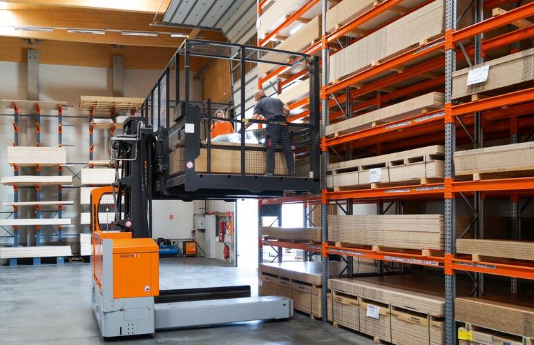 HUBTEX Order Picking Lumber Handling