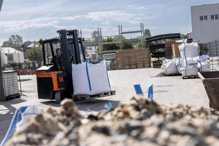 HUBTEX Multi Directional Counterbalance Forklift FluX