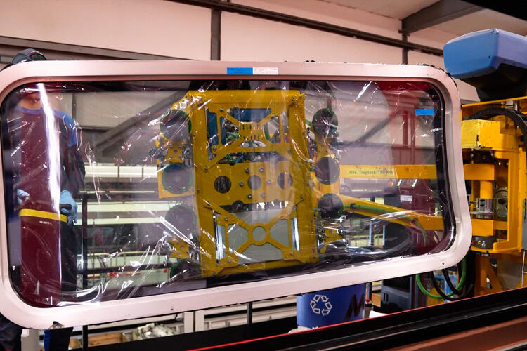 Siemens Mobility monteert zijruiten op treinen