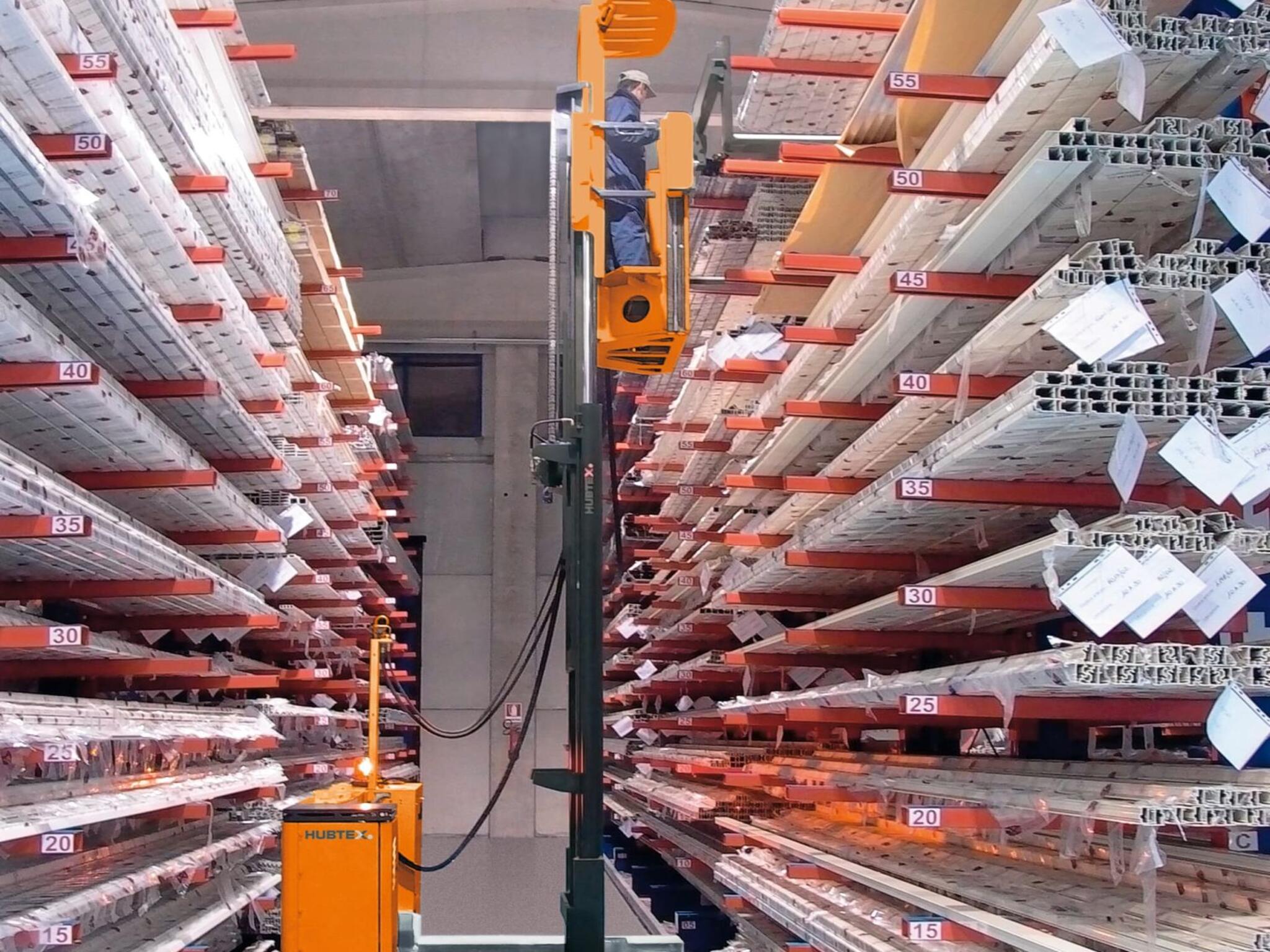 An Regalführungsrollen läuft der MU-OP optimal in den Reaglgängen