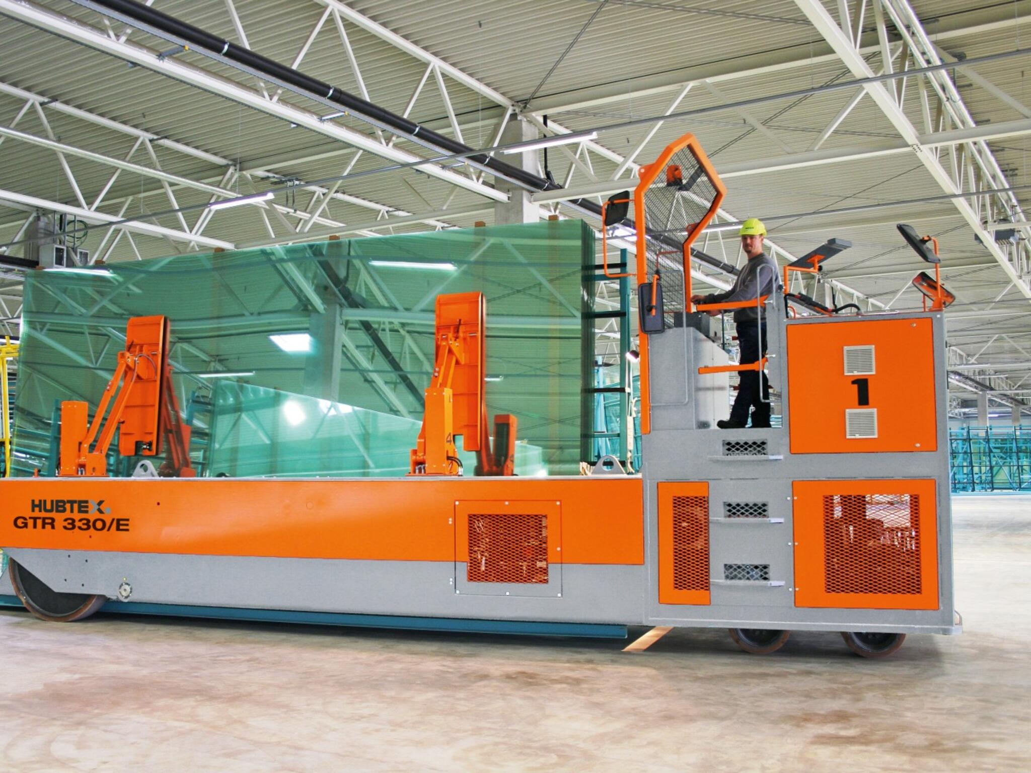 Glasgestelltransporter GTR 330 von HUBTEX
