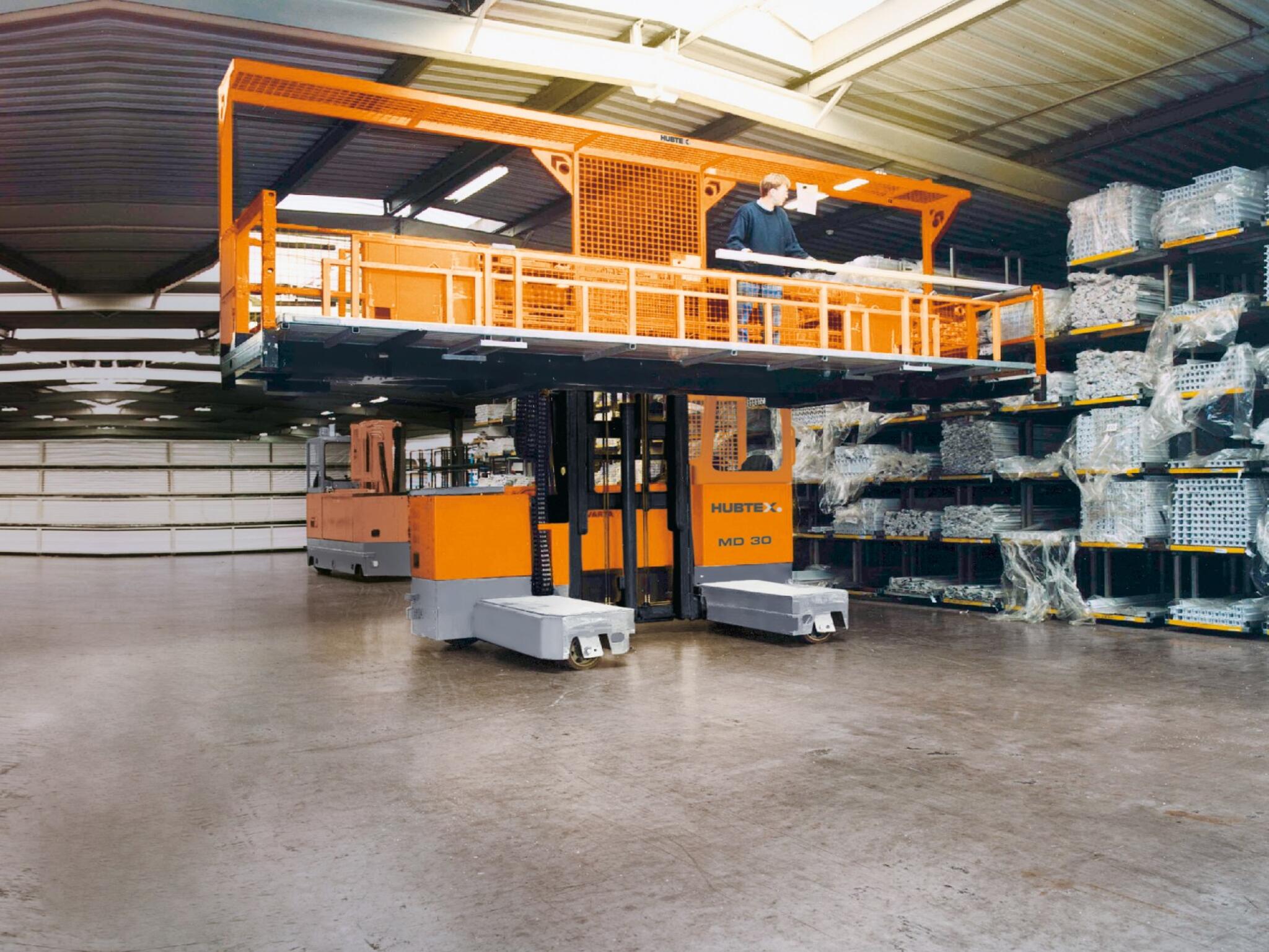 Picking process in the plastics industry