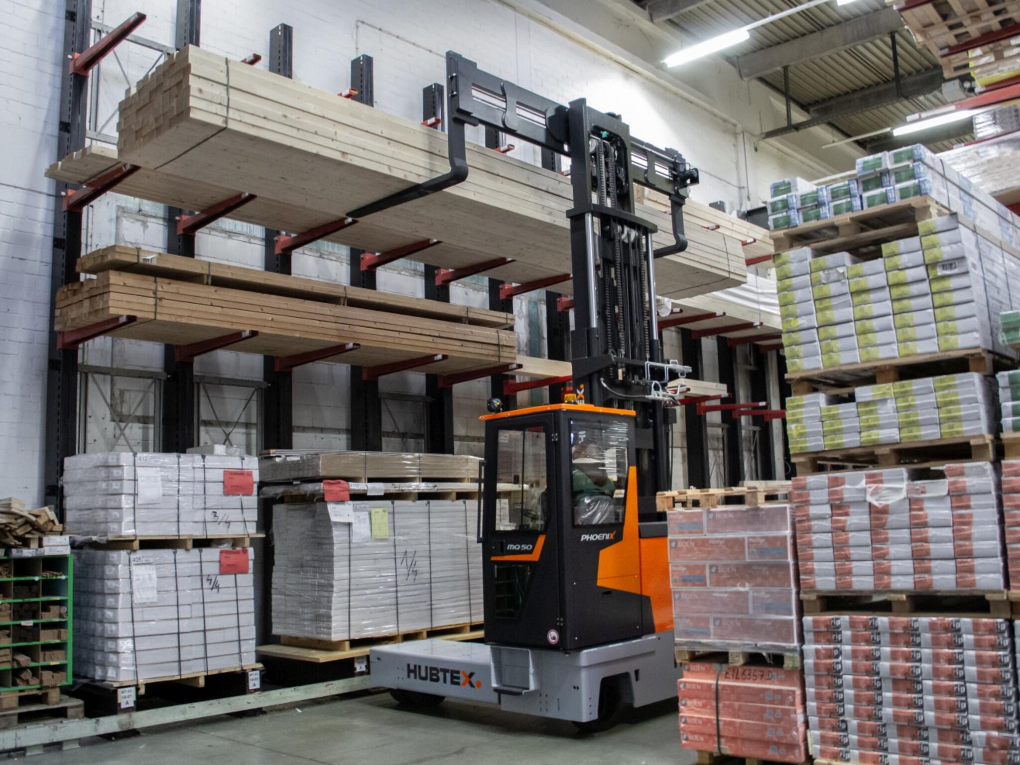 Phoenix Mehrwege Stapler im Baustoffhandel