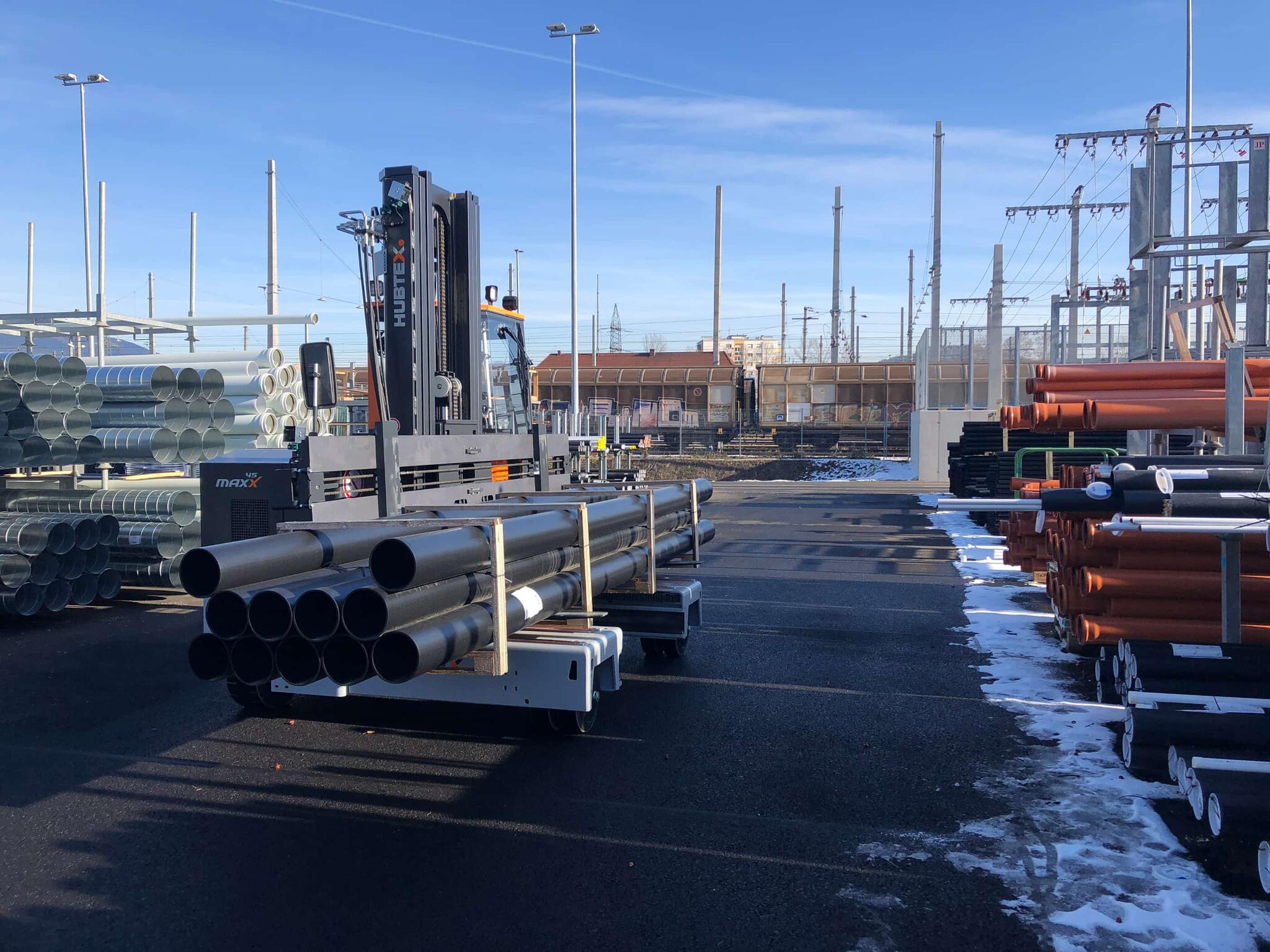 Odörfer Haustechnik setzt auf den HUBTEX MaxX!