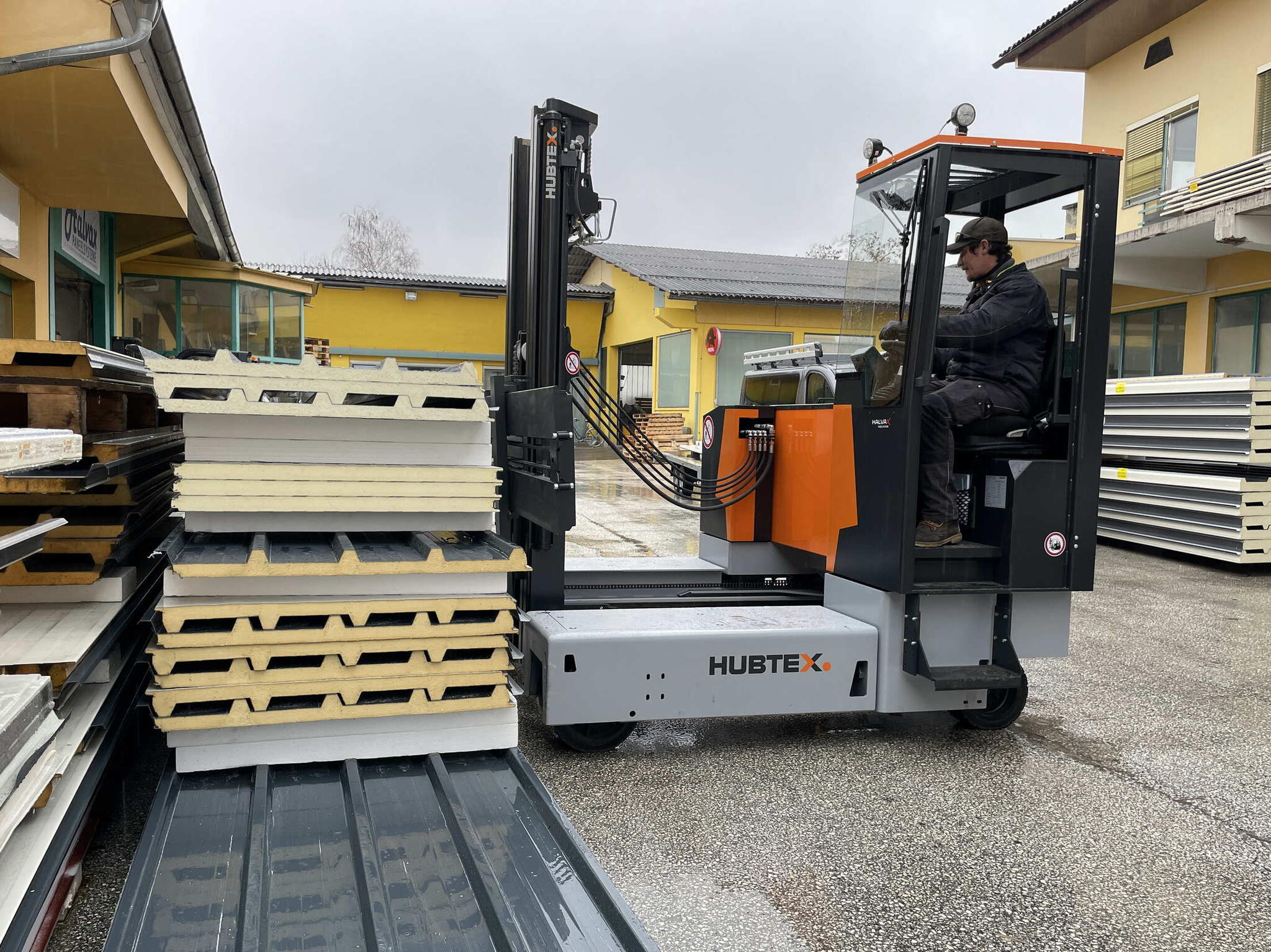 MaxX 30 Handling bei Halvax
