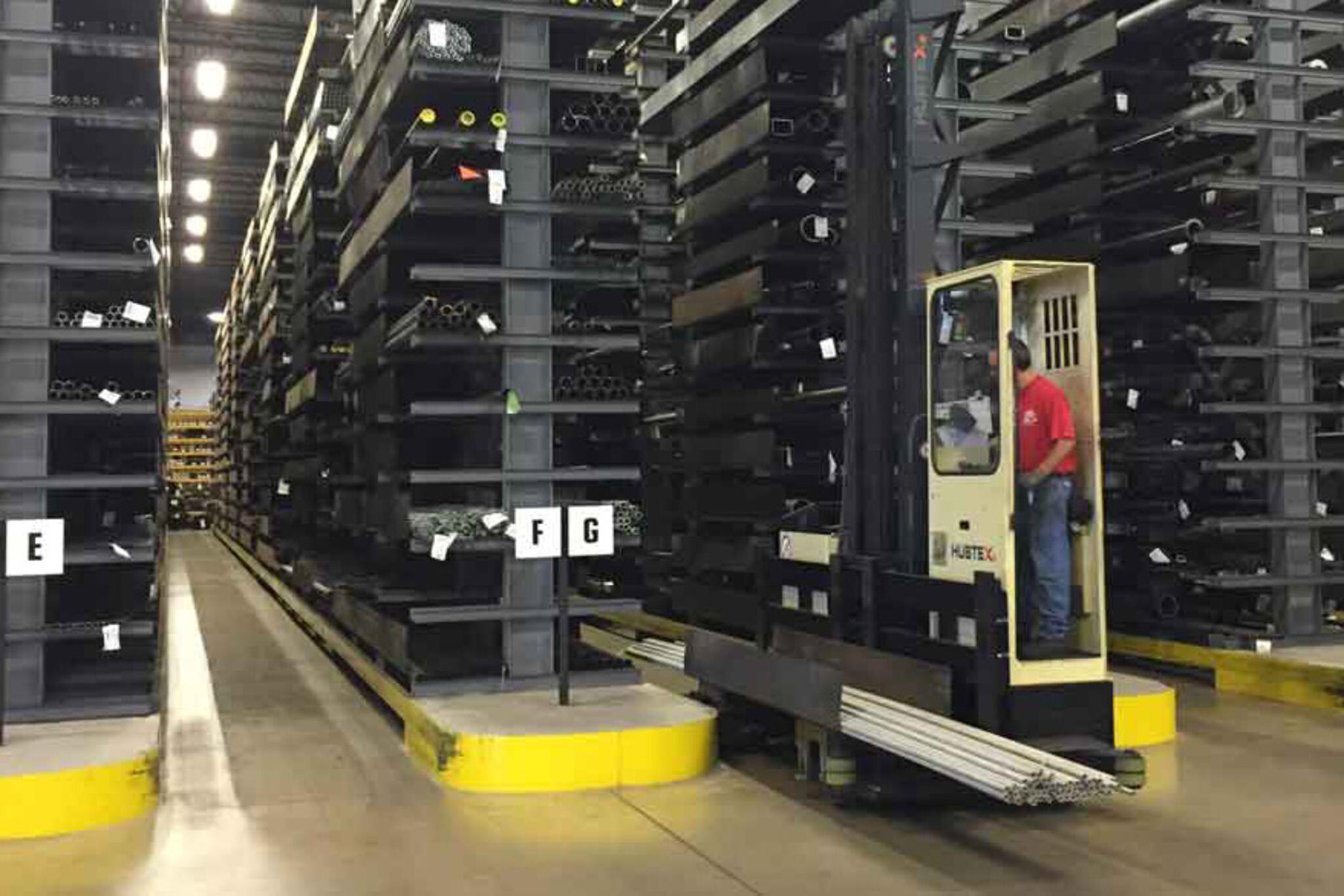 Cantilever racks for long goods