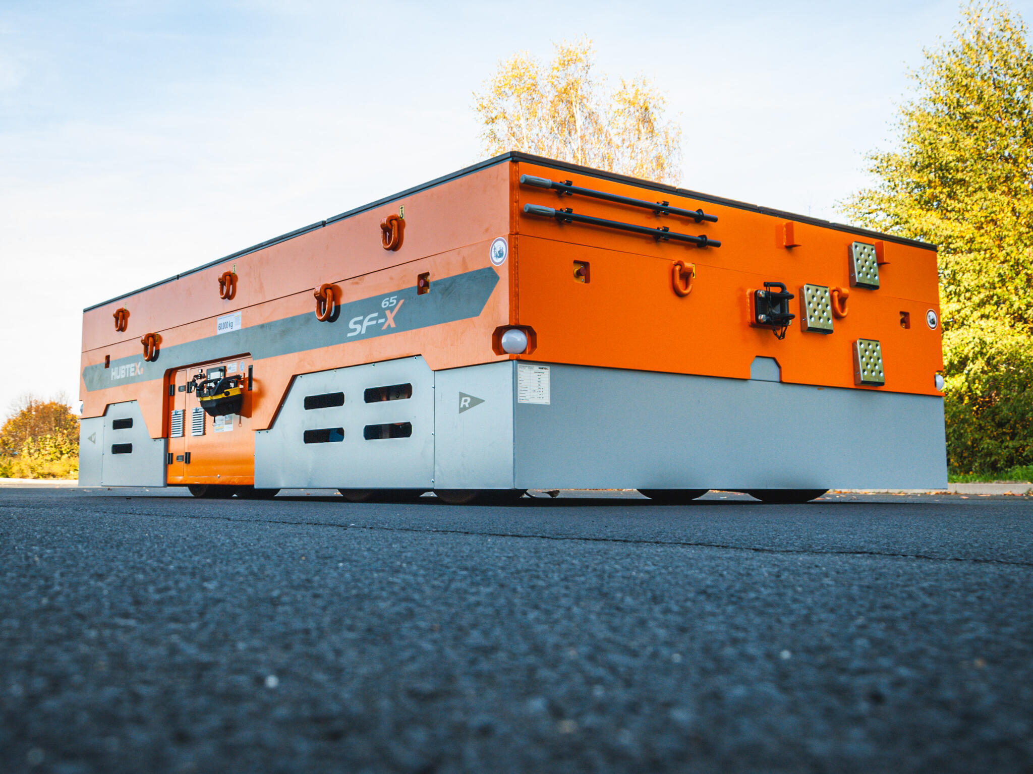 Hubtex SFX 65 self-propelled platform truck