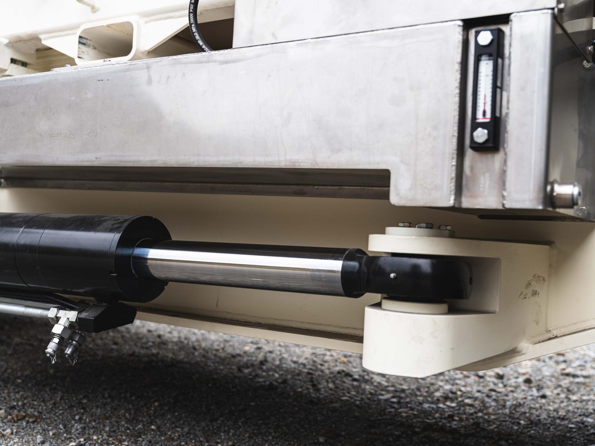 The articulated steering joint of the HUBTEX Underground Backfill Transport Vehicle VTF manufactured by HUBTEX Maschinenbau